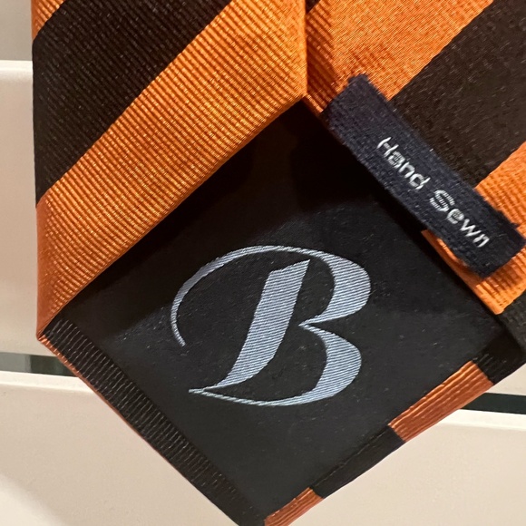 Tie - Picture 3 of 4